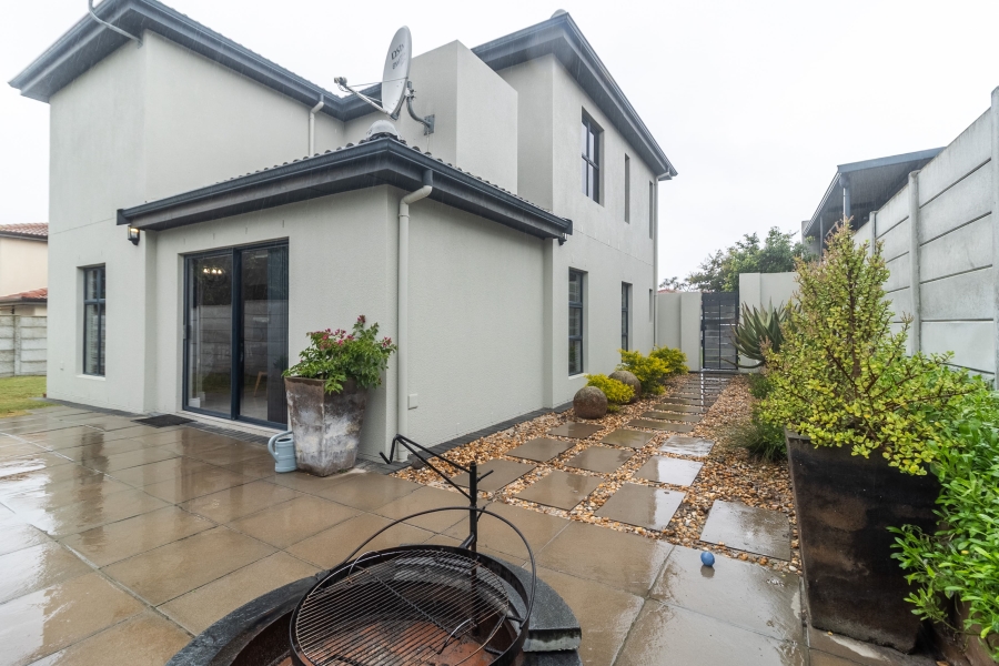 3 Bedroom Property for Sale in Protea Heights Western Cape